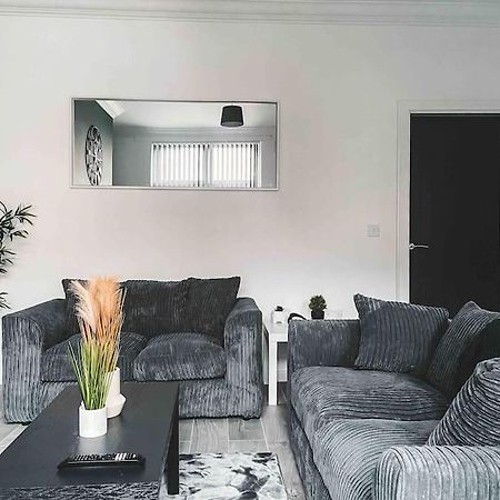 Comfortable Home In Bolton Farnworth Екстер'єр фото