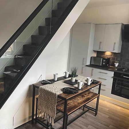 Comfortable Home In Bolton Farnworth Екстер'єр фото