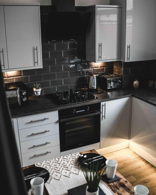 Comfortable Home In Bolton Farnworth Екстер'єр фото