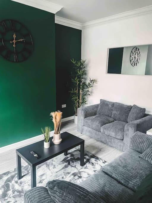 Comfortable Home In Bolton Farnworth Екстер'єр фото